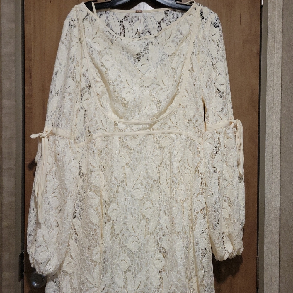 Free People Ivory Lace Dress Size M EUC